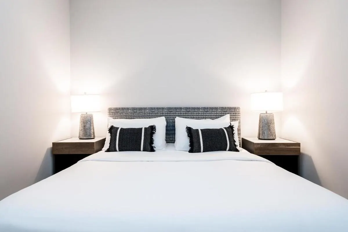 Two Cozysuites Stunning Music Row Condos W Parking Нэшвилл